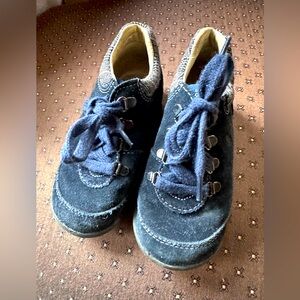 Baby boys lace up suede shoe